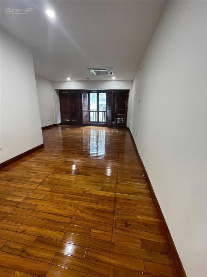 Hoàng quốc việt | phân lô ô tô tránh thông | vỉa hè kinh doanh | 5 tầng | 2 thoáng | nhà đẹp ở ngay