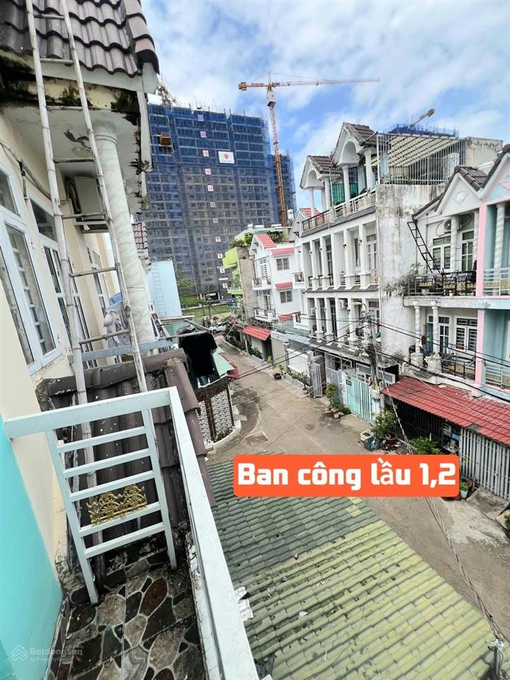 Nhà nhà bè ngang 6,4m 86,4m² gara ô tô hẻm 6m 6,68 tỷ