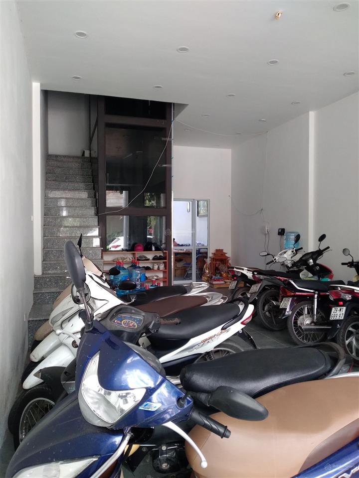 Chính chủ cần cho thuê nhà mới 5 tầng dt sàn 400m2 louis đại mỗ, có thang máy, giá 35 tr/tháng