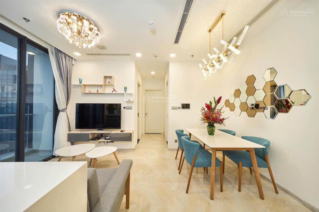 Cho thuê ch vinhomes golden river ba son, giá thuê 28 triệu/tháng, tầng cao view sông đắt giá
