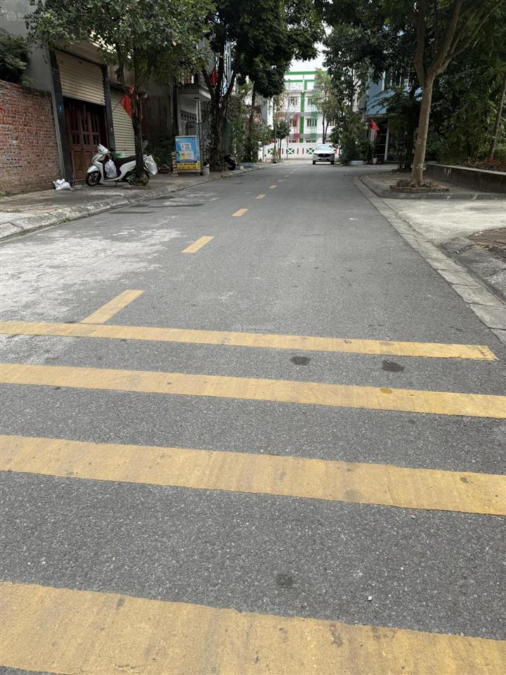 Rẻ nhất long biên  136.8m2 đất ngõ ô tô thông mặt tiền rộng 6m6