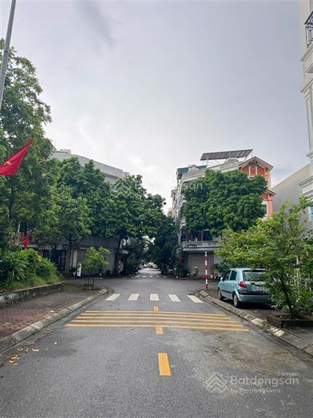 Rẻ nhất long biên  136.8m2 đất ngõ ô tô thông mặt tiền rộng 6m6