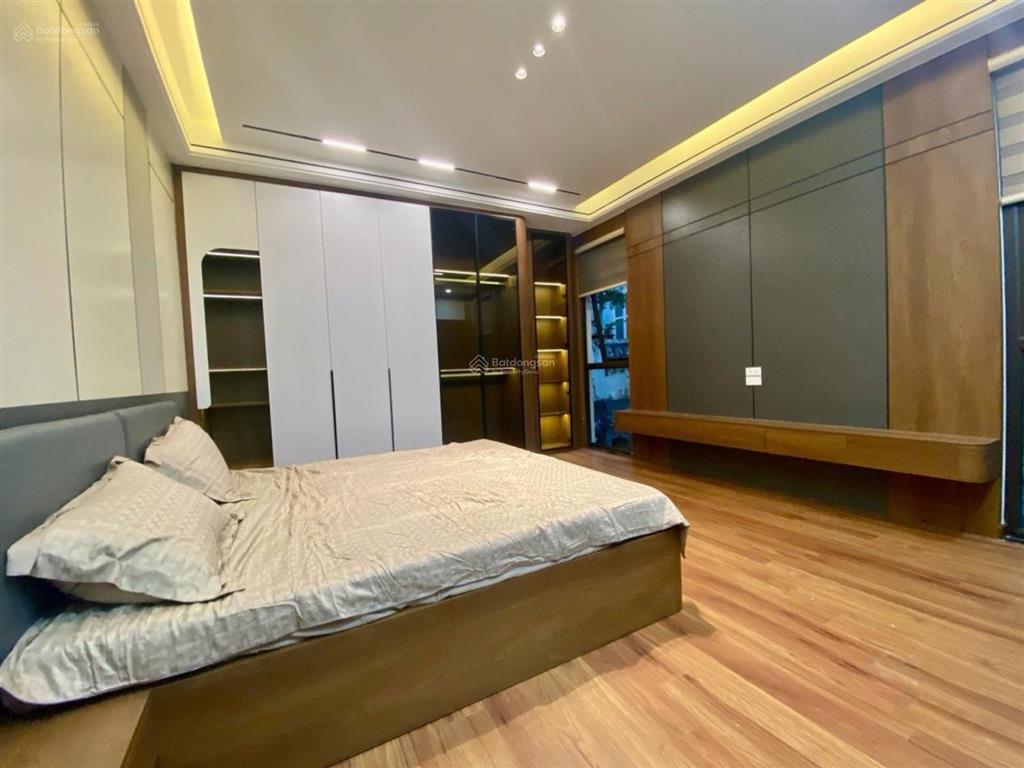 Bán nhà riêng tại ngô gia tự, 10 tỷ, 45m2, 3pn, 4wc, 6 tầng