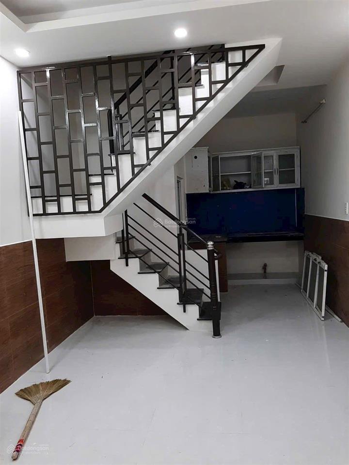 Bán nhà chính chủ khang trang giá tốt, nguyễn văn quỳ q7, 2 tầng, 3tỷ990 tl