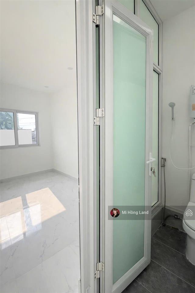 Chưa tới 3tỷ sở hữu nhà đẹp shr sát vách q4, 3 tầng, 2tỷ6 trao đổi