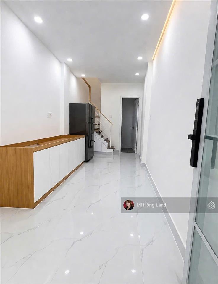Chưa tới 3tỷ sở hữu nhà đẹp shr sát vách q4, 3 tầng, 2tỷ6 trao đổi