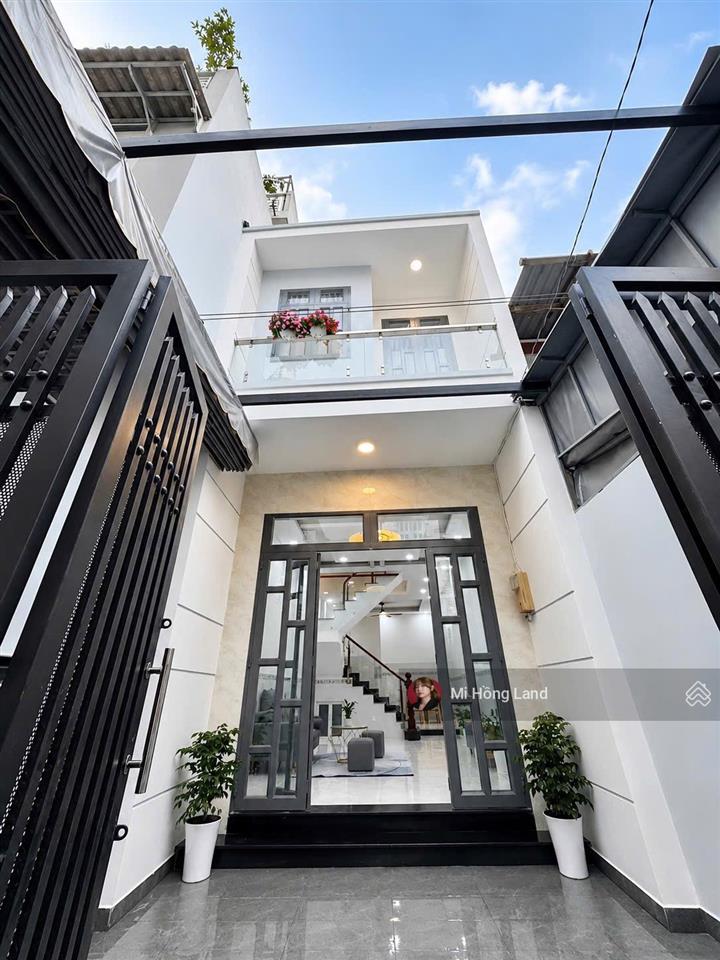 Nhà đẹp sát phú mỹ hưng q7, 64m2, 5tỷ8 tl