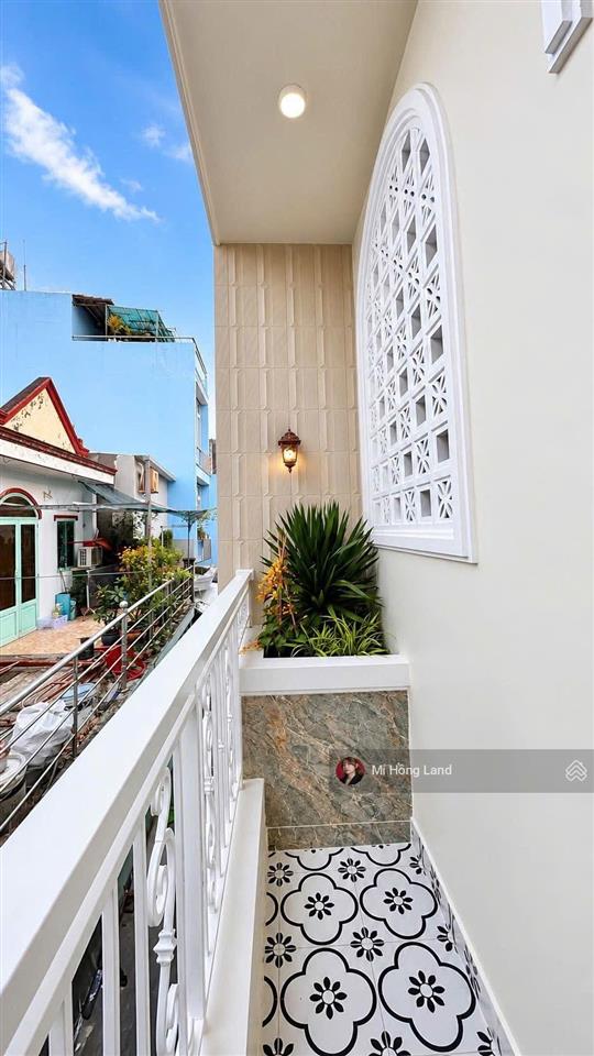 Hot nhà phố đẹp mãn nhãn ngang 6m bề thế cực hiếm, 3 tầng, 6tỷ8 trao đổi