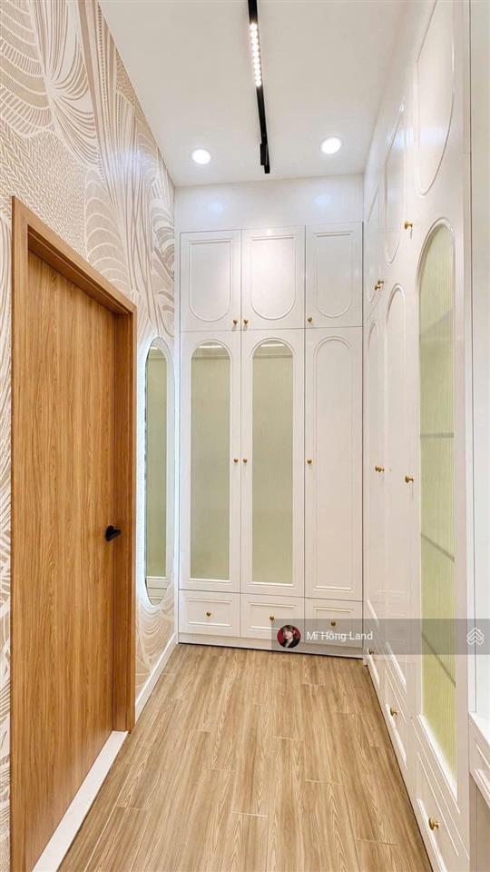 Hot nhà phố đẹp mãn nhãn ngang 6m bề thế cực hiếm, 3 tầng, 6tỷ8 trao đổi
