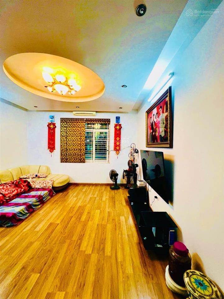 Chính chủ bán nhà trần quang diệu vỉa hè, phù hợp thiết kế 6t thông sàn thang máy sổ đỏ qh ổn định
