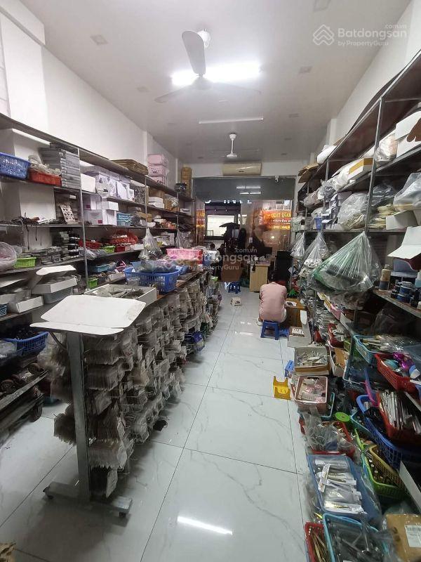 Bán nhà đống đa láng hạ, toà nhà 9 tầng 109m2, dòng tiền 2,5 tỷ/năm, thang máy 28 căn hộ khép kín