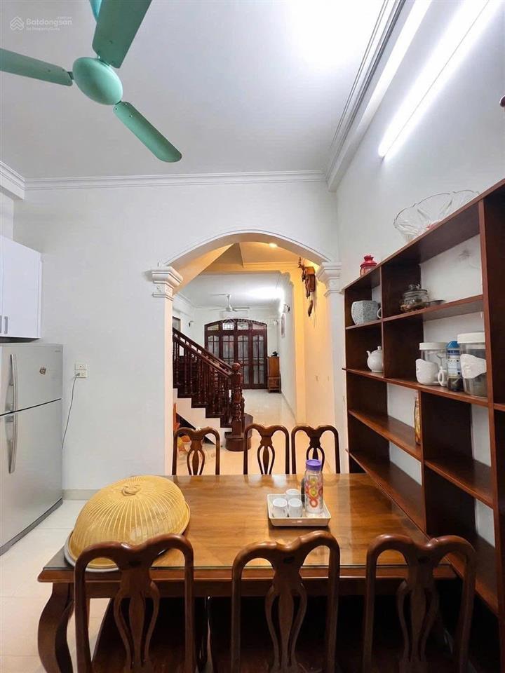 Chủ ngộp bank 7 tỷ! bán nhà cầu giấy phân lô, ô tô, 40m2 x 5 tầng, quy hoạch ổn định