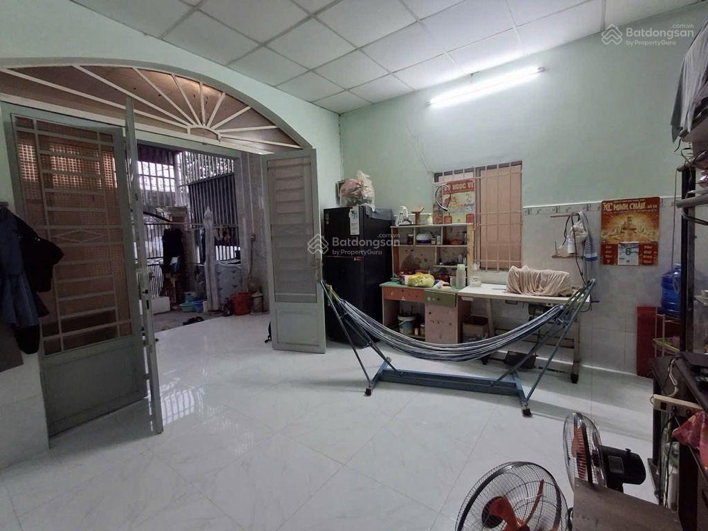 Bán đất tặng nhà c4  lò lu  60m hxh  full thổ cư  chỉ 3.95tỷ