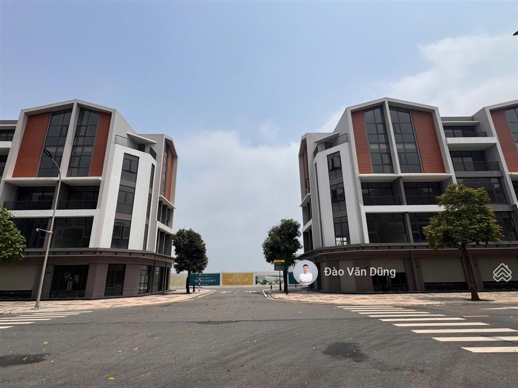 Chủ nhà gửi bán shophouse đối diện chung cư giá rẻ nhất thị trường