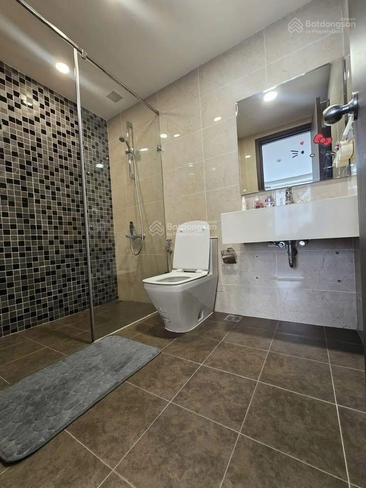 Cần chuyển nhượng căn the tresor q4 gấp , 75m2 , full nội thất , chủ bao sang tên