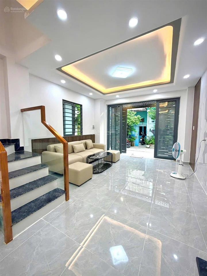 Chính chủ rao bán nhà bình thạnh, 47.5m2, 3pn 3wc, full nội thất, sổ hồng riêng