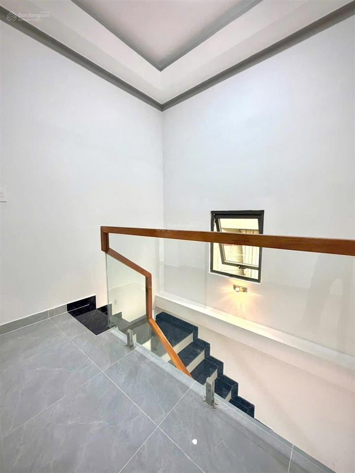 Chính chủ rao bán nhà bình thạnh, 47.5m2, 3pn 3wc, full nội thất, sổ hồng riêng