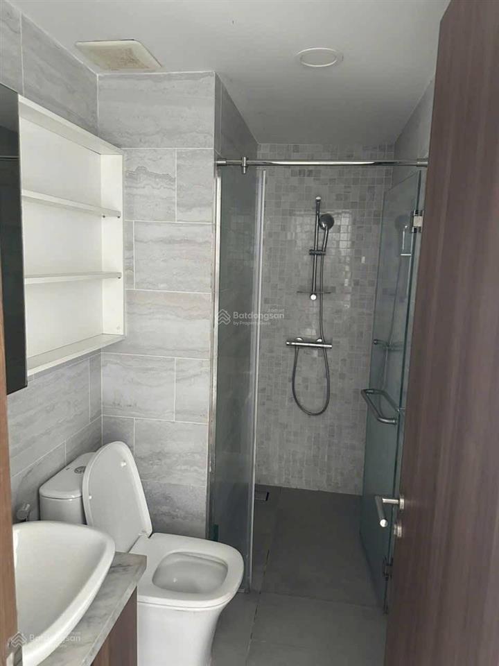 Chính chủ cần bán căn kingdom 101 q10, 71m2, 2pn, full nội thất, sổ hồng riêng