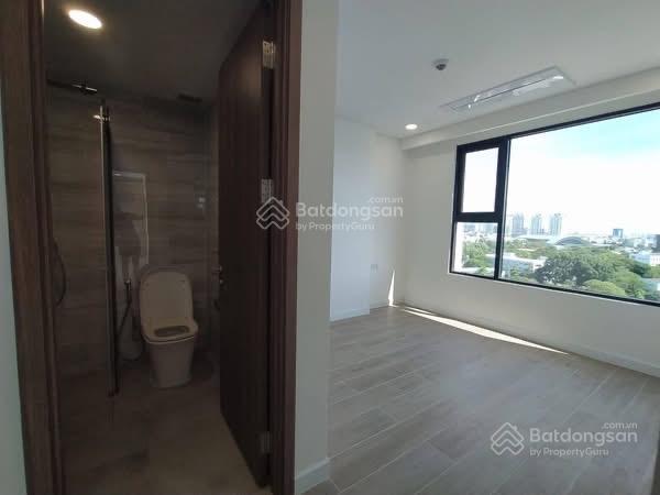 Chính chủ cần bán căn kingdom 101 q10, 71m2, 2pn, full nội thất, sổ hồng riêng