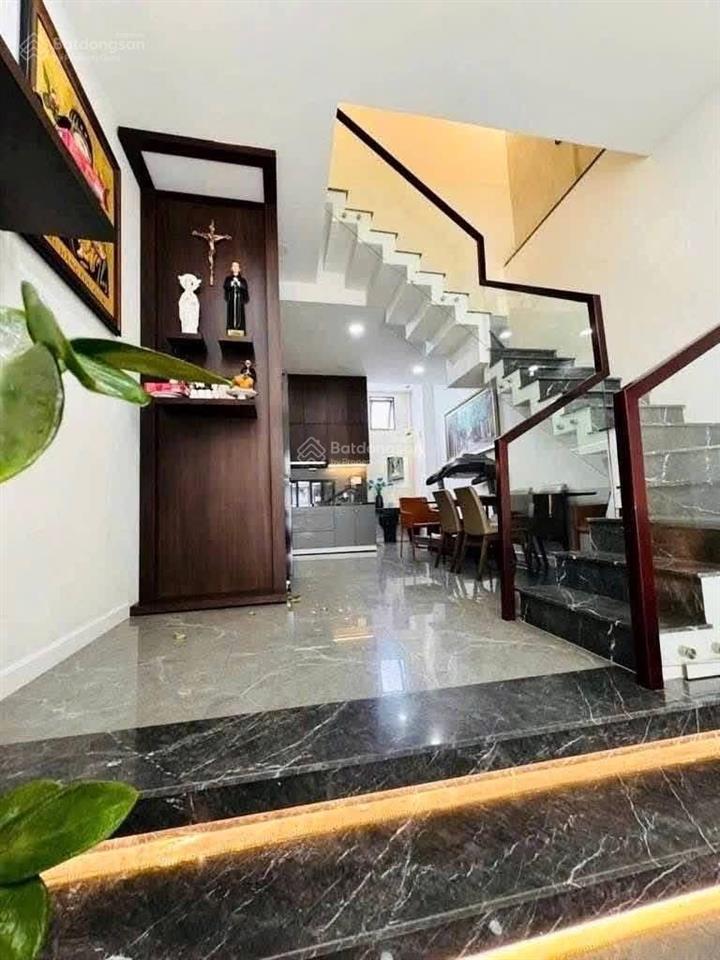 Cần bán nhà shr ( 68m2 ) nở hậu ngay chiến lược , tp.hcm