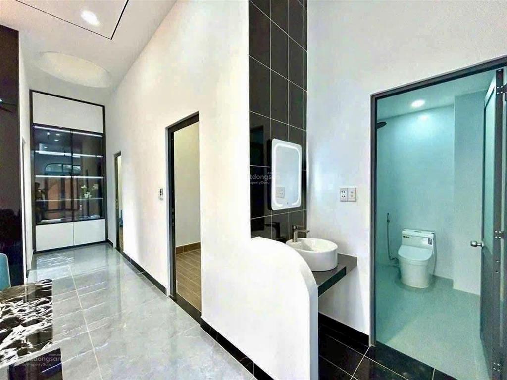 Vị trí vàng mặt tiền đường lớn ngay tại trung tâm bình chánh thích hợp buôn bán kinh doanh