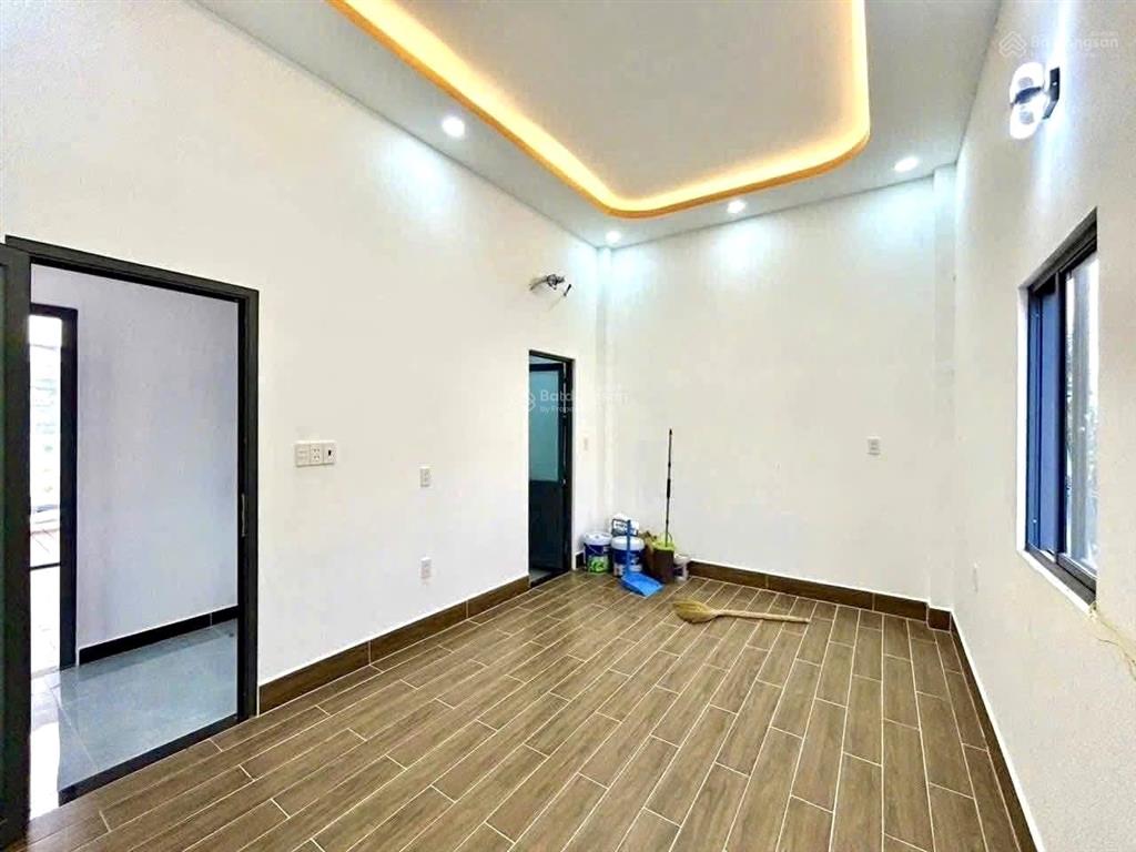Vị trí vàng mặt tiền đường lớn ngay tại trung tâm bình chánh thích hợp buôn bán kinh doanh