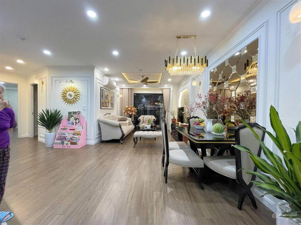 Chính chủ bán nhanh căn hộ vip 3n2vs 104m2 toà b vinaconex 2 nhà cực đẹp giá 7,x tỷ