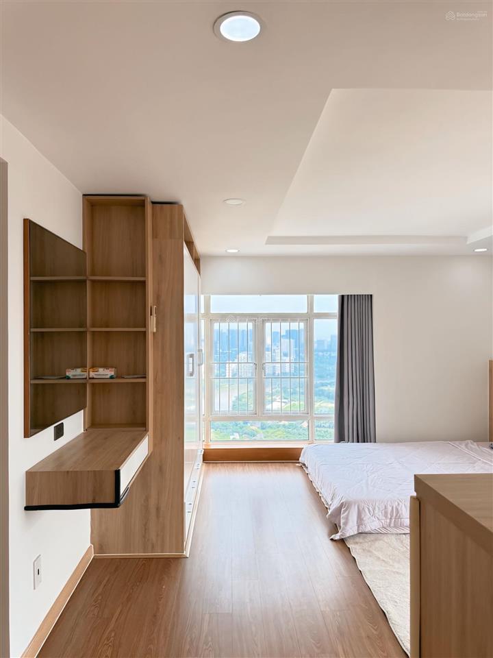 Tầng cao phú hoàng anh view quận 1 phú mỹ hưng dòng tiền 620tr/năm