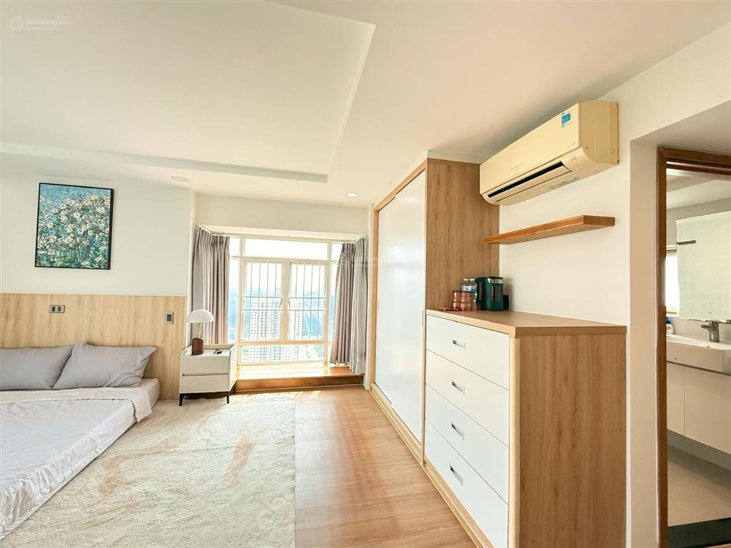 Bán căn hộ duplex vừa ở vừa cho thuê 260m2 view 270 độ ôm phú mỹ hưng và quận 1.