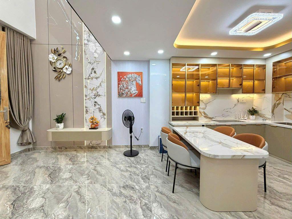 NHÀ MỚI 5 TẦNG LÝ THƯỜNG KIỆT NGAY CHỢ GÒ VẤP - Ô TÔ TỚI NHÀ - 9.3 TỶ