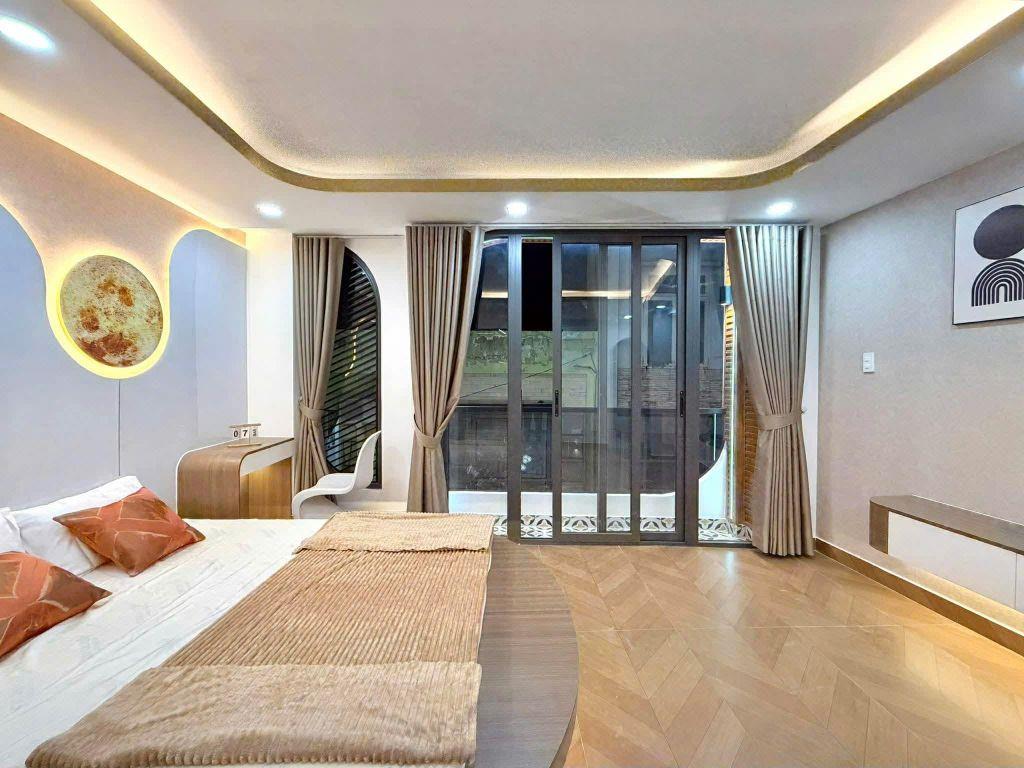 NHÀ MỚI 5 TẦNG LÝ THƯỜNG KIỆT NGAY CHỢ GÒ VẤP - Ô TÔ TỚI NHÀ - 9.3 TỶ