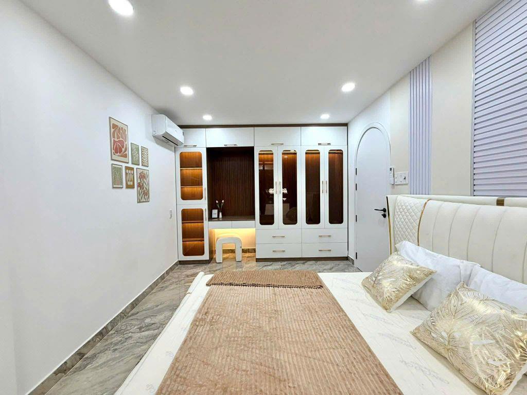 NHÀ MỚI 5 TẦNG LÝ THƯỜNG KIỆT NGAY CHỢ GÒ VẤP - Ô TÔ TỚI NHÀ - 9.3 TỶ