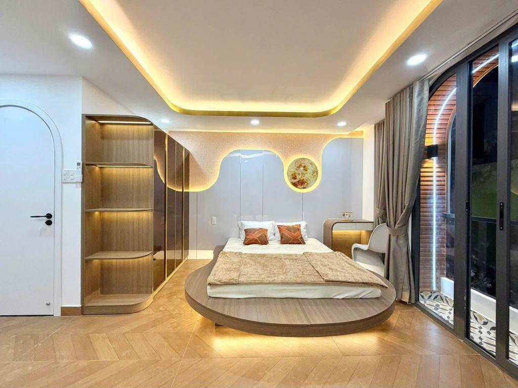 NHÀ MỚI 5 TẦNG LÝ THƯỜNG KIỆT NGAY CHỢ GÒ VẤP - Ô TÔ TỚI NHÀ - 9.3 TỶ
