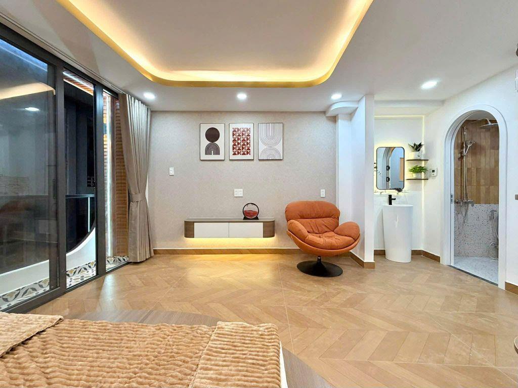 NHÀ MỚI 5 TẦNG LÝ THƯỜNG KIỆT NGAY CHỢ GÒ VẤP - Ô TÔ TỚI NHÀ - 9.3 TỶ
