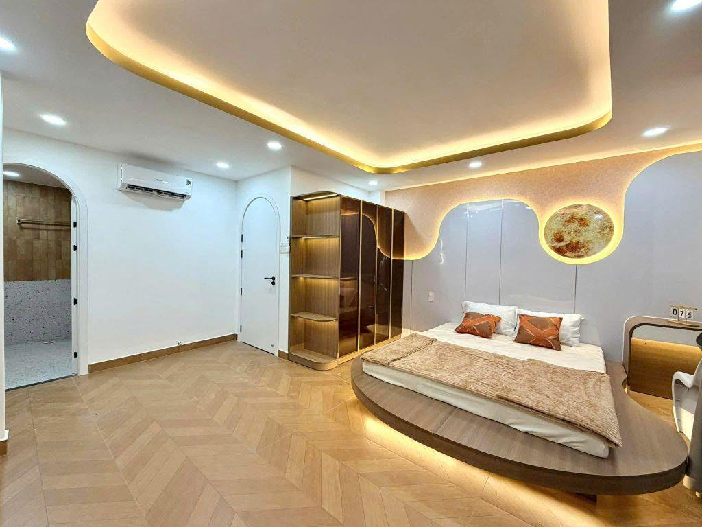 NHÀ MỚI 5 TẦNG LÝ THƯỜNG KIỆT NGAY CHỢ GÒ VẤP - Ô TÔ TỚI NHÀ - 9.3 TỶ