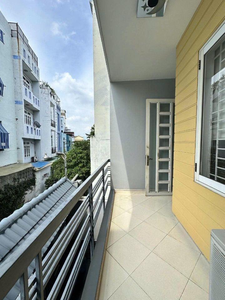 HẺM Ô TÔ - NHÀ 85M² 3 TẦNG - Ô CHỜ THANG MÁY - GẦN EMART & SÂN BAY - 13 TỶ