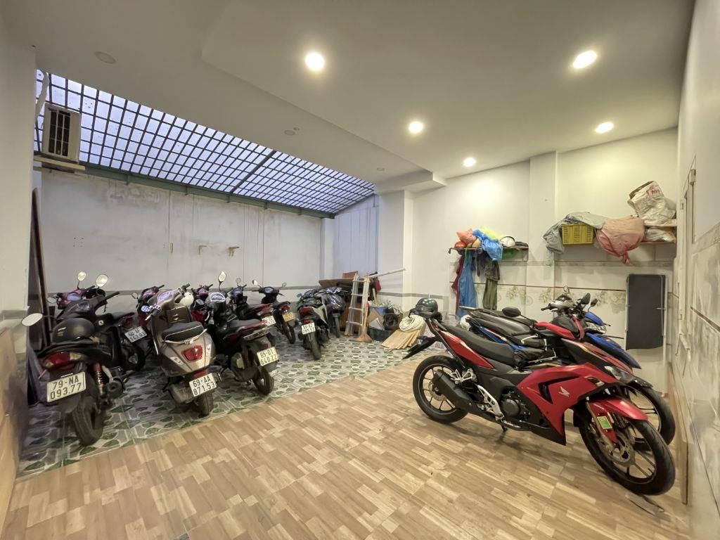 NHÀ MẶT TIỀN NGUYỄN VĂN KHỐI - 142m2 (5.9×24) - ĐANG KINH DOANH DÒNG TIỀN 80TR/THÁNG