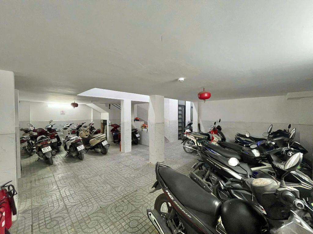 TOÀ CHDV 28 PHÒNG - 195m² (9 × 21.6) - 5 TẦNG - KHOÁN 100TR/THÁNG