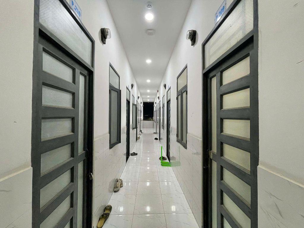 TOÀ CHDV 28 PHÒNG - 195m² (9 × 21.6) - 5 TẦNG - KHOÁN 100TR/THÁNG