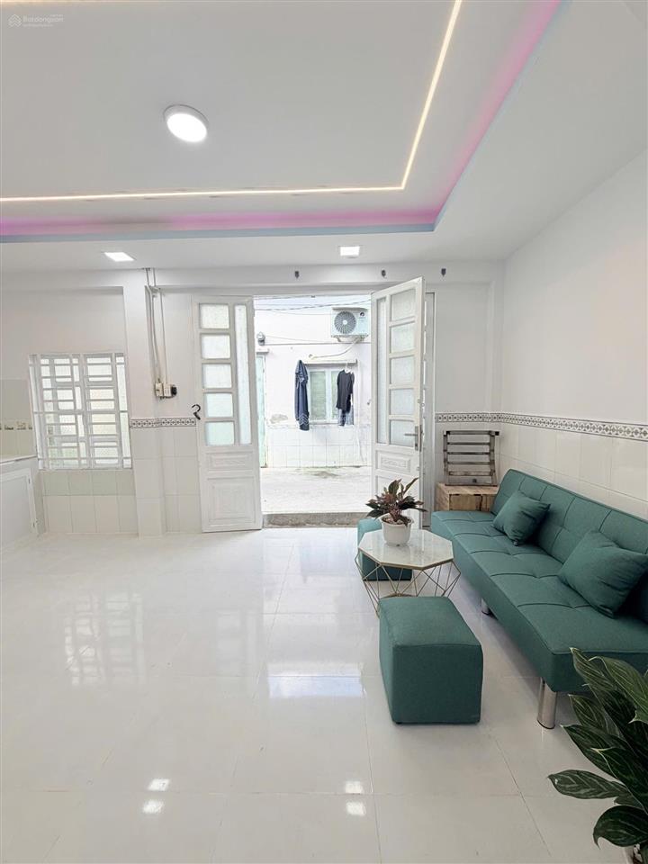 Về quê chăm mẹ nên cần bán lại căn nhà giá rẻ