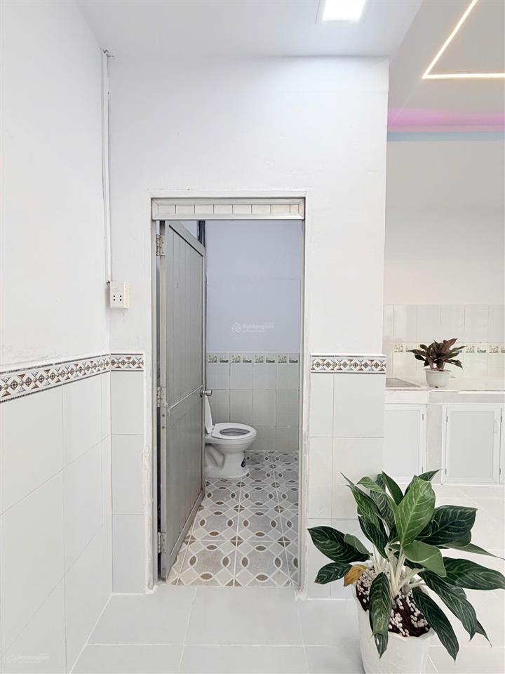 Về quê chăm mẹ nên cần bán lại căn nhà giá rẻ