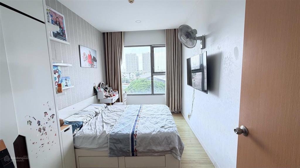Bán căn hộ 3pn 2wc view trực diện sông diện tích 115m2, nhà mới, giá 7.3 tỷ đầy đủ nội thất