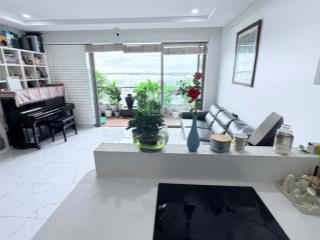Bán căn hộ 3pn 2wc view trực diện sông diện tích 115m2, nhà mới, giá 7.3 tỷ đầy đủ nội thất