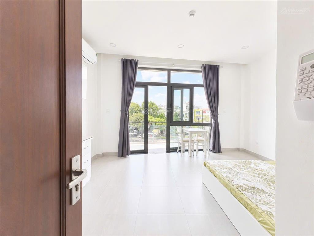 Cho thuê studio, 35m2 giá cực chất 8,2 triệu tại hoàng sa, p12, q3, tp.hcm