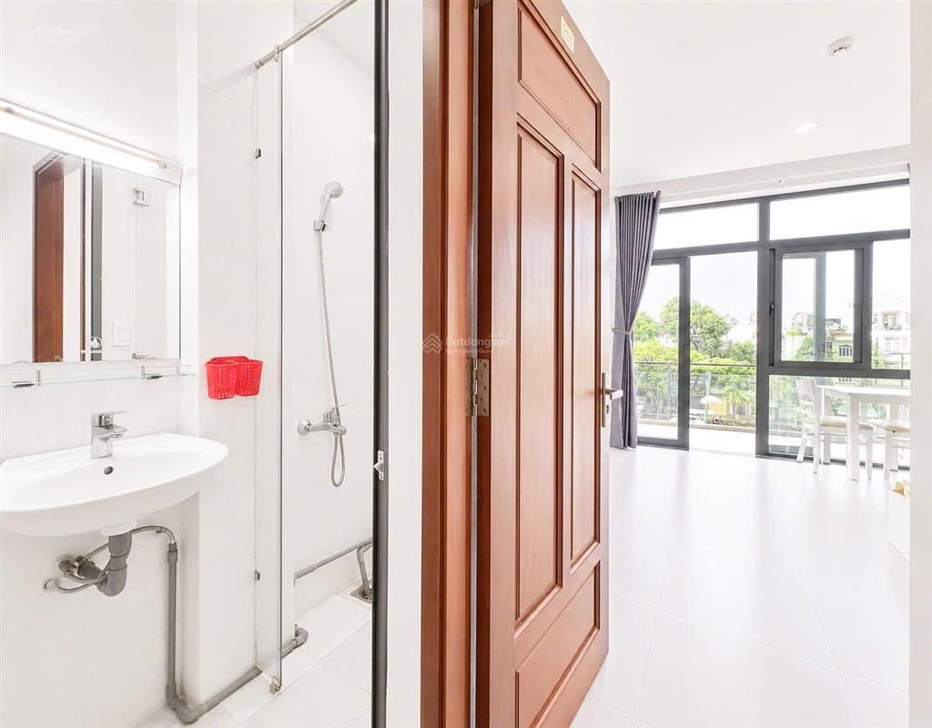 Cho thuê studio, 35m2 giá cực chất 8,2 triệu tại hoàng sa, p12, q3, tp.hcm