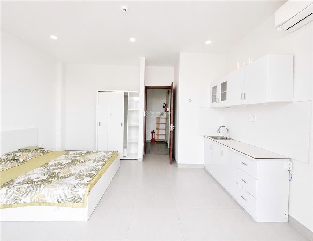 Cho thuê studio, 35m2 giá cực chất 8,2 triệu tại hoàng sa, p12, q3, tp.hcm
