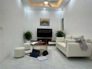 7.x tỷ có nhà nhà 175 lạc long quân nhà xây 35m