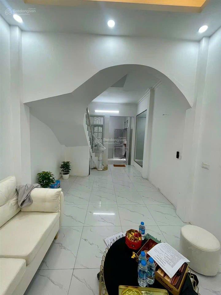 7.x tỷ có nhà nhà 175 lạc long quân nhà xây 35m