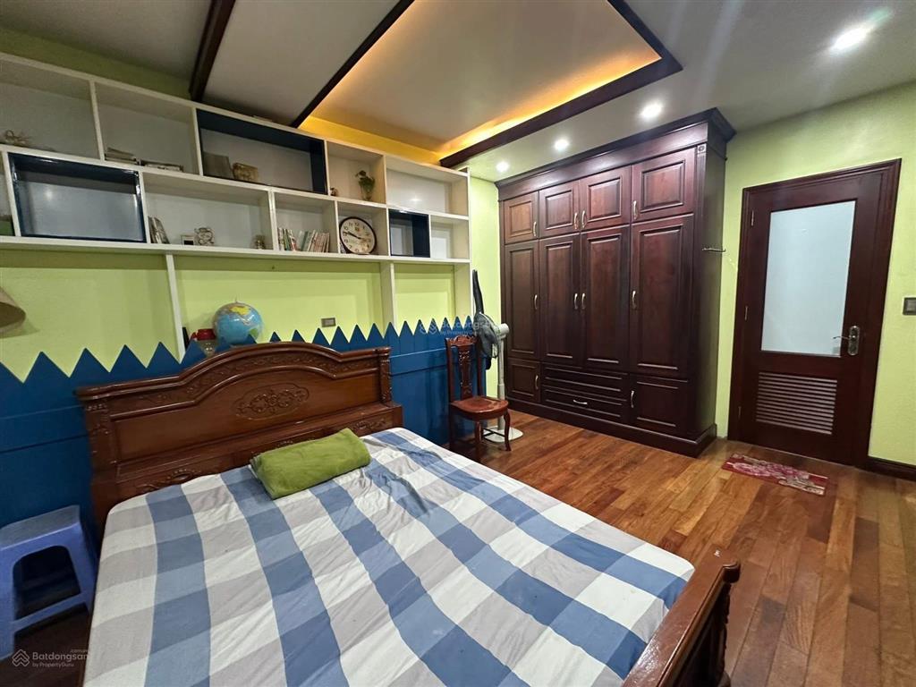 Bán căn biệt thự căn góc 5 tầng hơn 100m2 dân xây thang máy gara ô tô nội thất gỗ cao cấp ở ngay