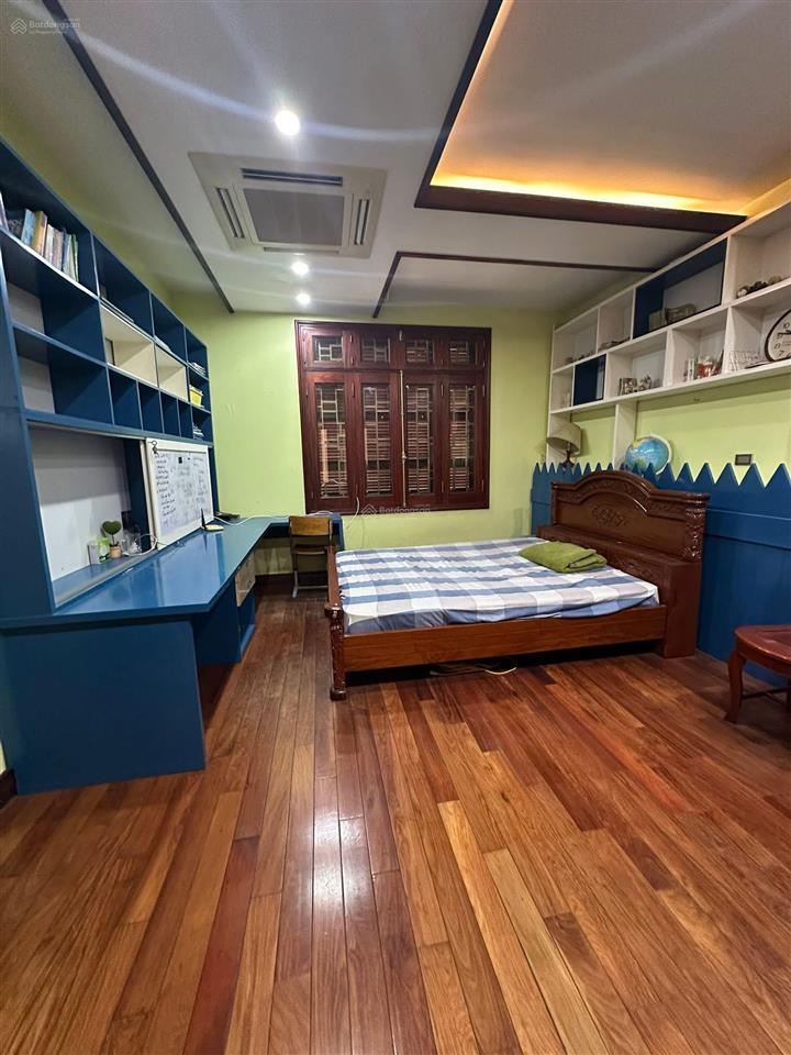 Bán căn biệt thự căn góc 5 tầng hơn 100m2 dân xây thang máy gara ô tô nội thất gỗ cao cấp ở ngay